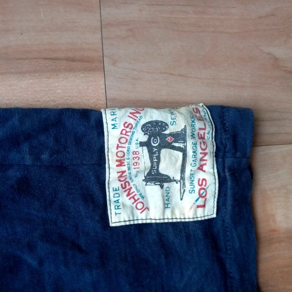 Johnson and motor x lucky brand graphic tee *VINTAGE* - Picture 3 of 5